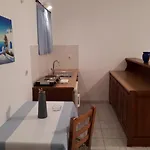 Paradisos Aparthotel Oia (Santorini)