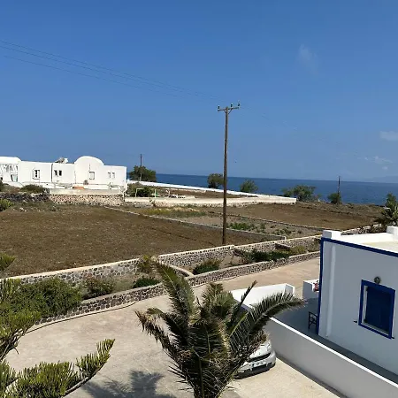 Paradisos Aparthotel Oia