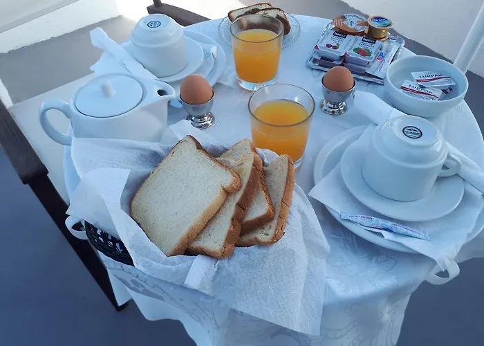 Paradisos 3* Oia (Santorini)