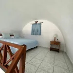 Paradisos Oia