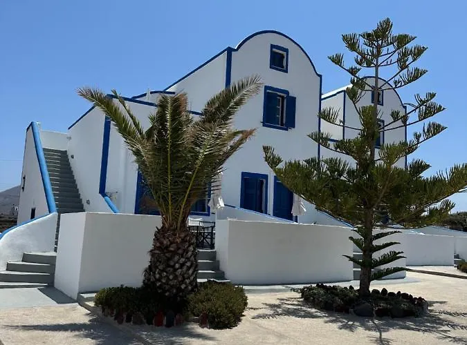 Paradisos Apartmanhotel Ía